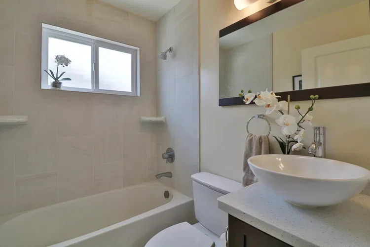 40+Escanyo+Dr+South+San-large-016-13-Bathroom-1500x1000-72dpi.webp
