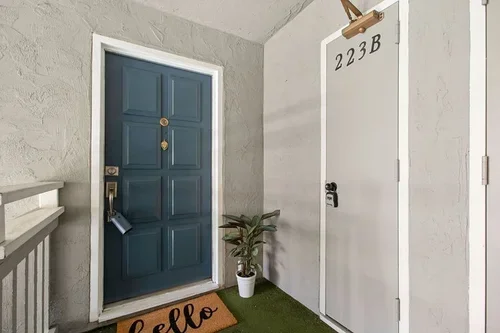 223BKielyBlvd-22.webp