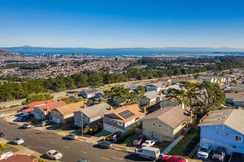3671ElstonSt-2+copy.webp