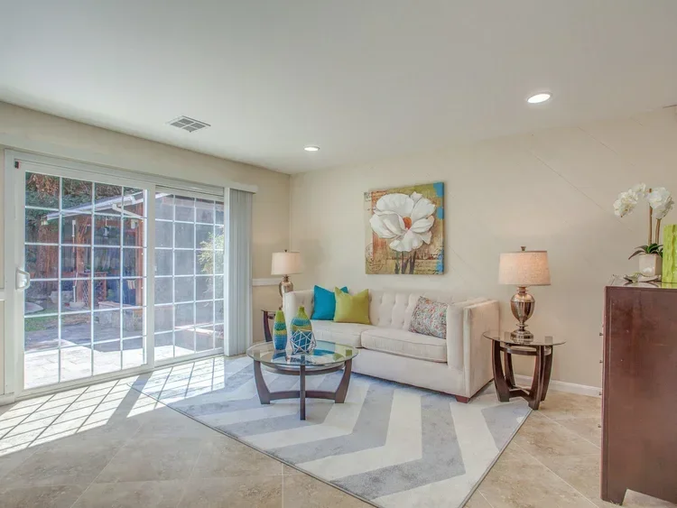 4620+Kelso+St+Union+City+CA-MLS_Size-011-5-Family+Room-1280x960-72dpi.webp