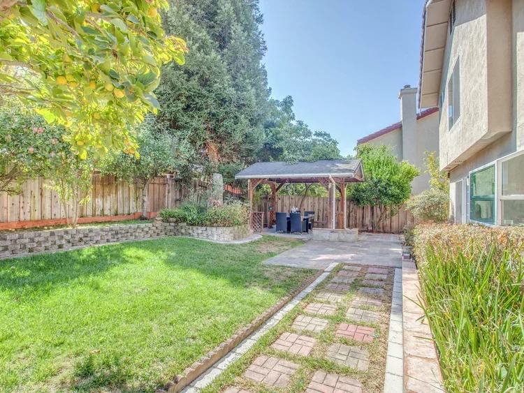 4620+Kelso+St+Union+City+CA-MLS_Size-022-25-Back+Yard-1280x960-72dpi.webp