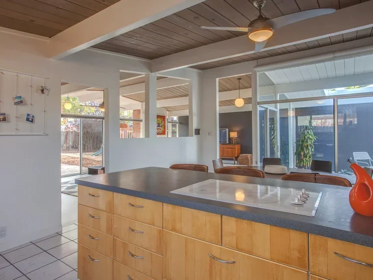4026+Salem+St+Concord+CA+94521-MLS_Size-016-11-Kitchen-1280x960-72dpi.webp