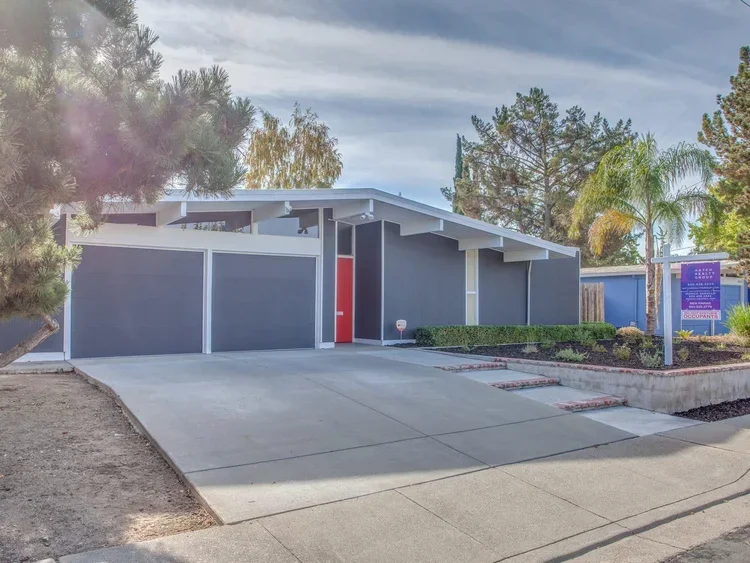 4026+Salem+St+Concord+CA+94521-MLS_Size-039-21-Front+Exterior-1280x960-72dpi.webp