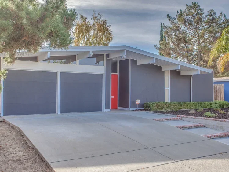 4026+Salem+St+Concord+CA+94521-MLS_Size-040-38-Front+Exterior-1280x960-72dpi.webp