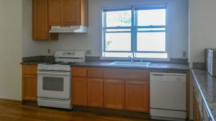2026+San+Antonio+Ave-large-020-28-granite+countertops-1500x844-72dpi.webp
