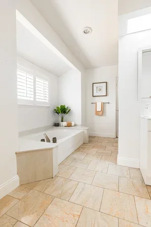 Antioch-4619-Silvercrest-JP103958-HDR.webp