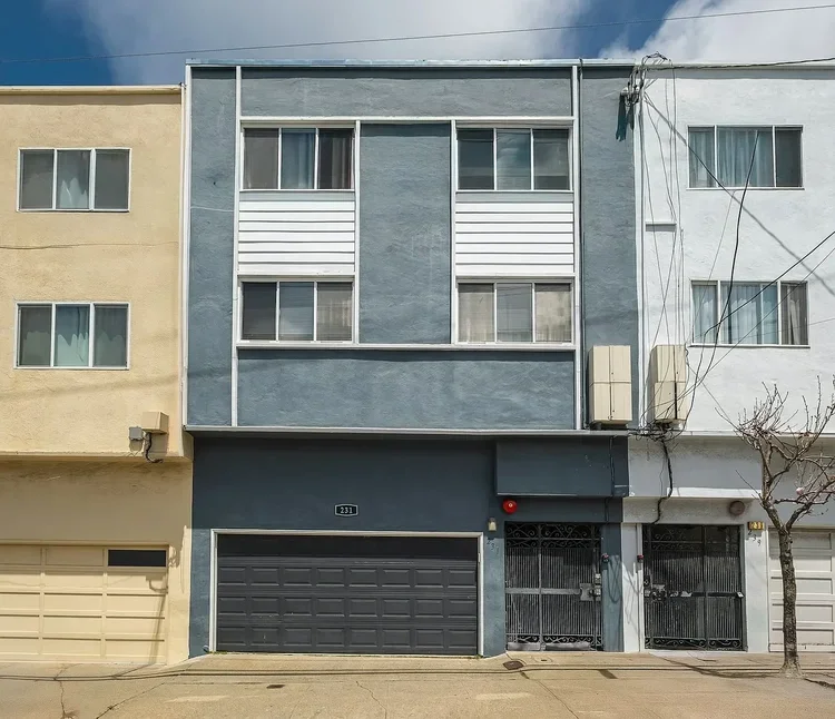231 Price St #4