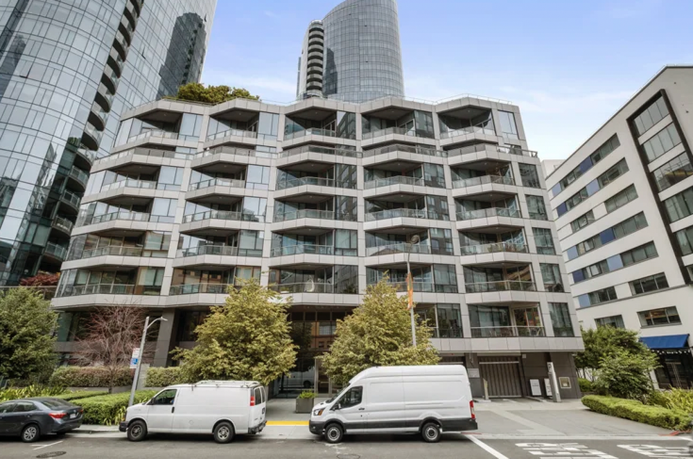 333 Beale Street #8H