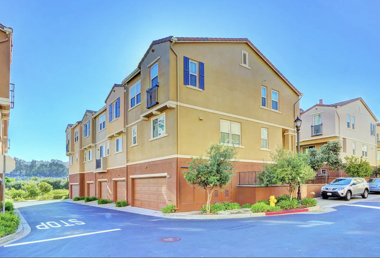 1323 Isabelle Cir