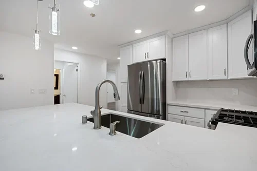 303OakCourt-9.webp