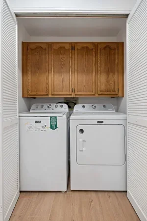 303OakCourt-29.webp