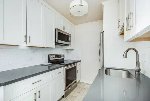 413%20Piccadilly%20Pl%20unit%209-8.webp