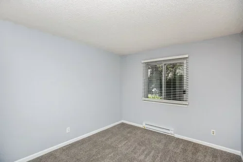 413%20Piccadilly%20Pl%20unit%209-12.webp