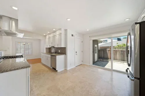 2265TrentonDr-7.webp