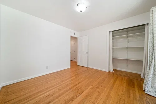 2265TrentonDr-12.webp