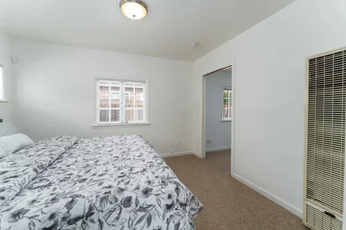 07_736_Linden_Burlingame_007_mls.webp