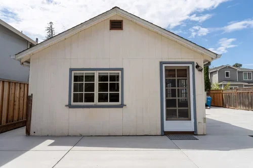 41_736_Linden_Burlingame_041_mls.webp