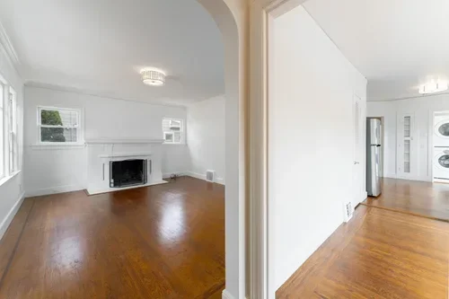 10_736_Linden_Burlingame_010_mls.webp
