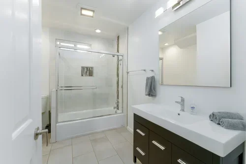 23_736_Linden_Burlingame_023_mls.webp