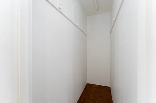 32_736_Linden_Burlingame_032_mls.webp