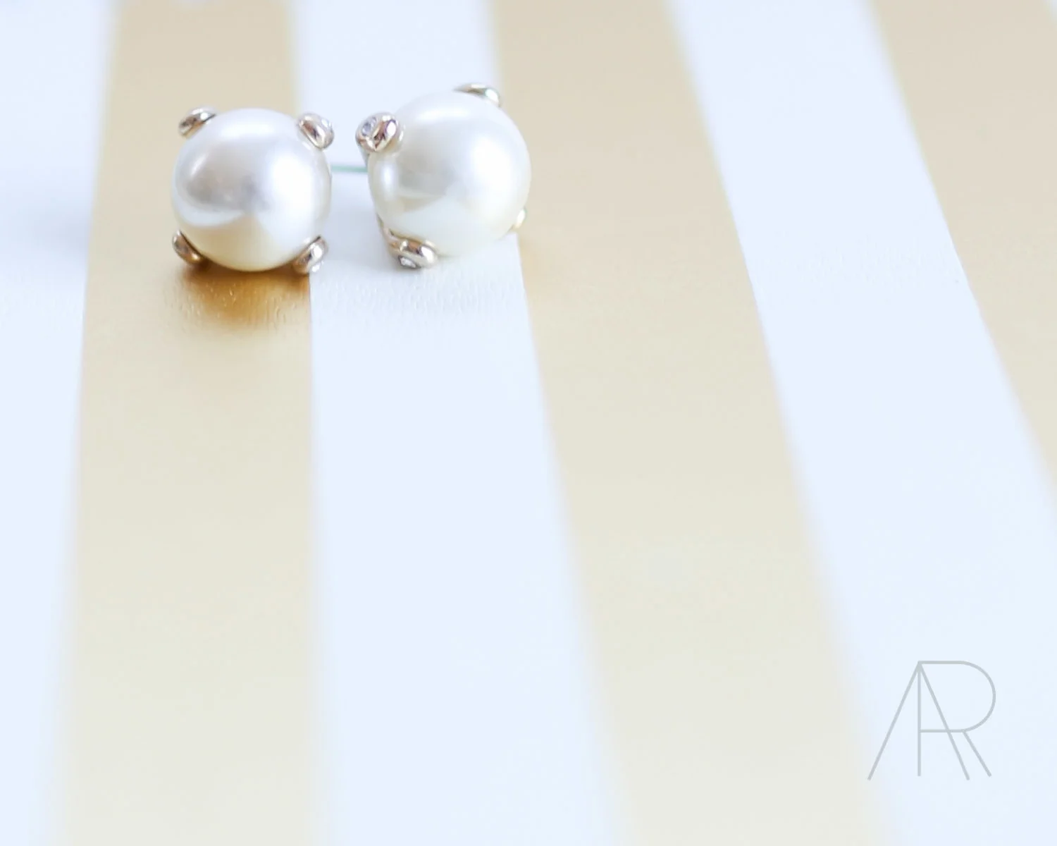 | Banana Republic Pearls |