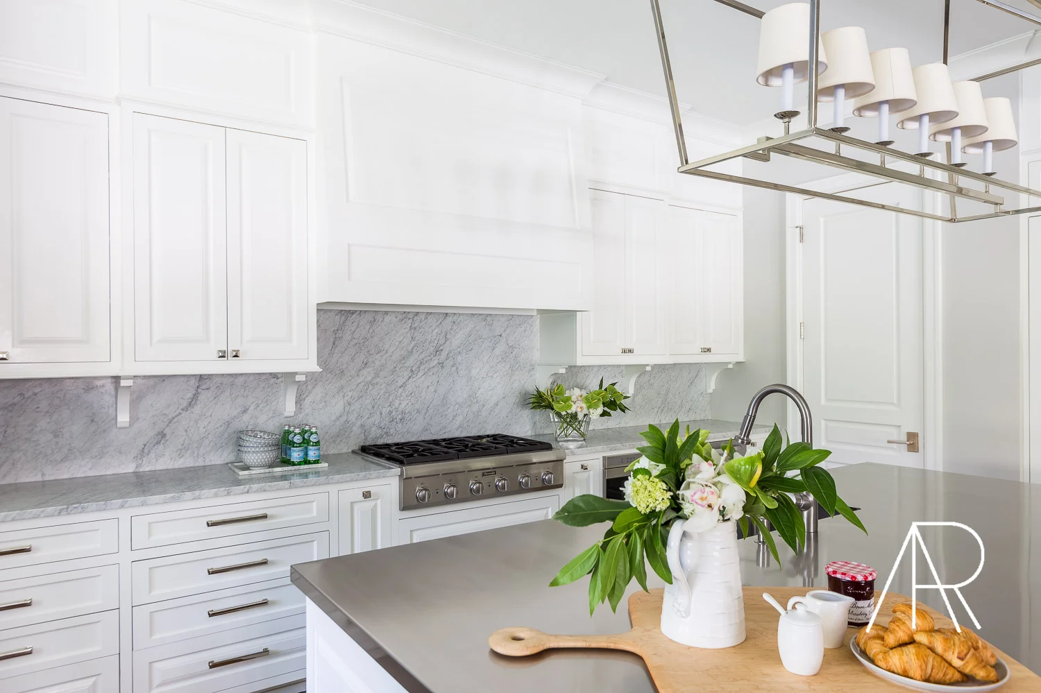 ©AlyssaRosenheck2015 The Most Charming Home in Tulsa Designed By Austin Bean featured in Elle Decor