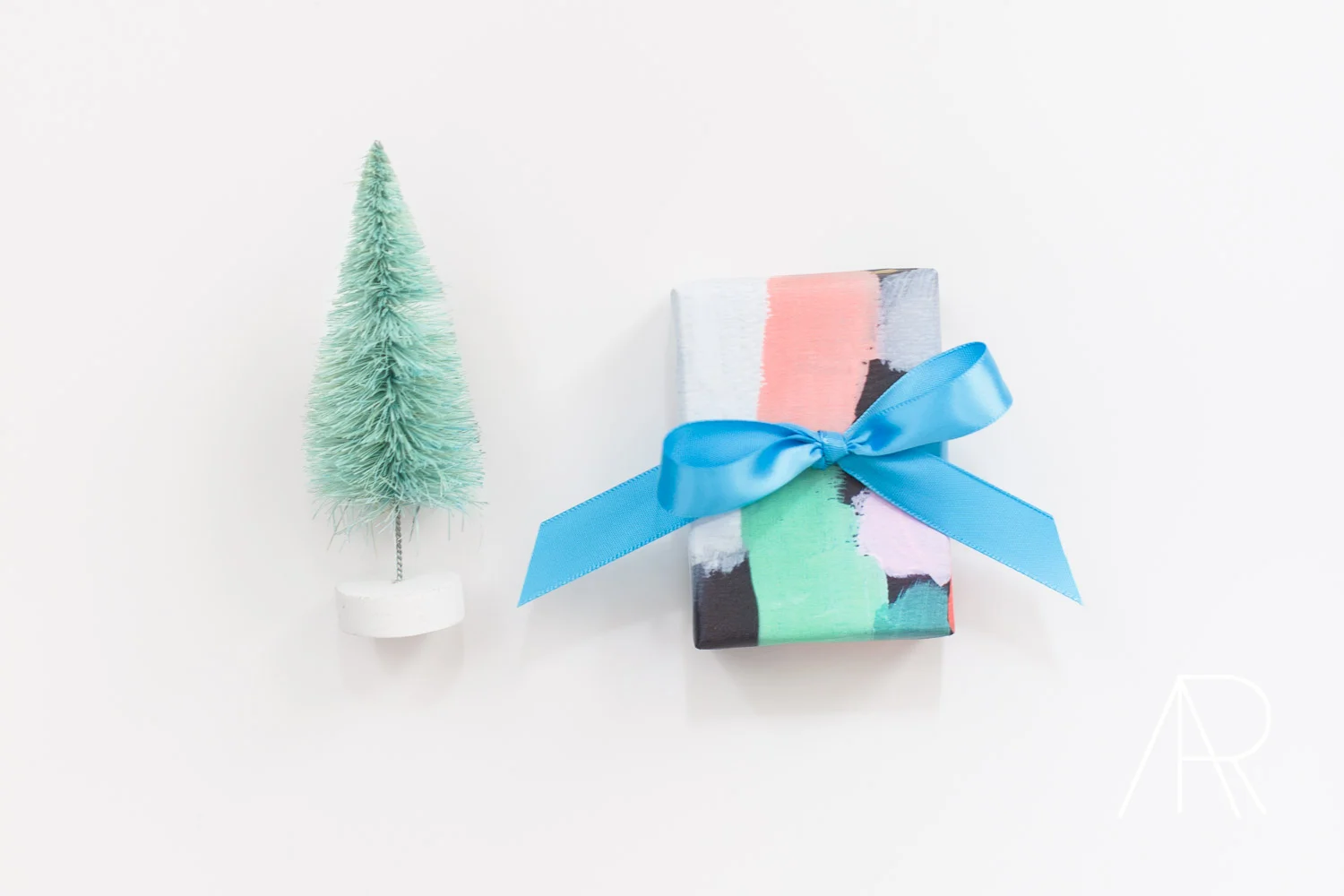 ©AlyssaRosenheck2016 wth Kendall Simmons with Style Me Pretty Living Nashville Christmas