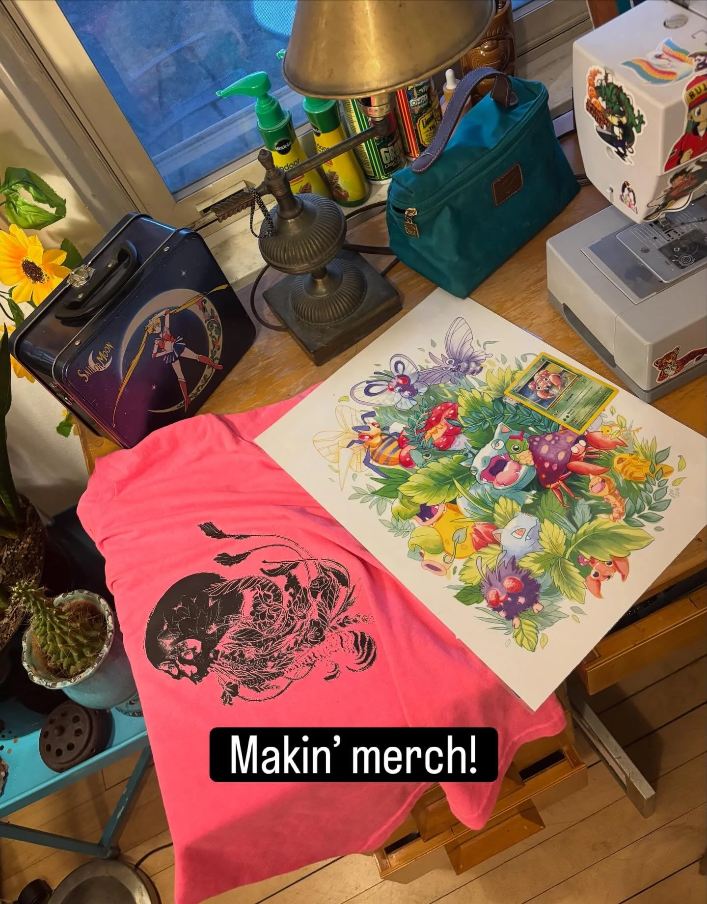 Merch ain&rsquo;t gonna make itself! ✨👚☠️✨
-
#art #artist #illustration #milwaukeeartists #meltice
