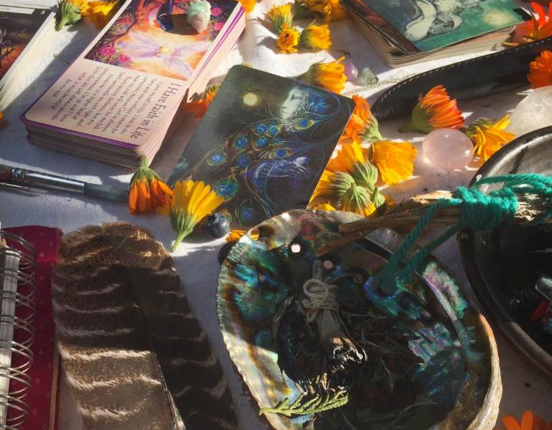 The Hera (Queen) card from Susan Seddon Boulet's Goddess deck