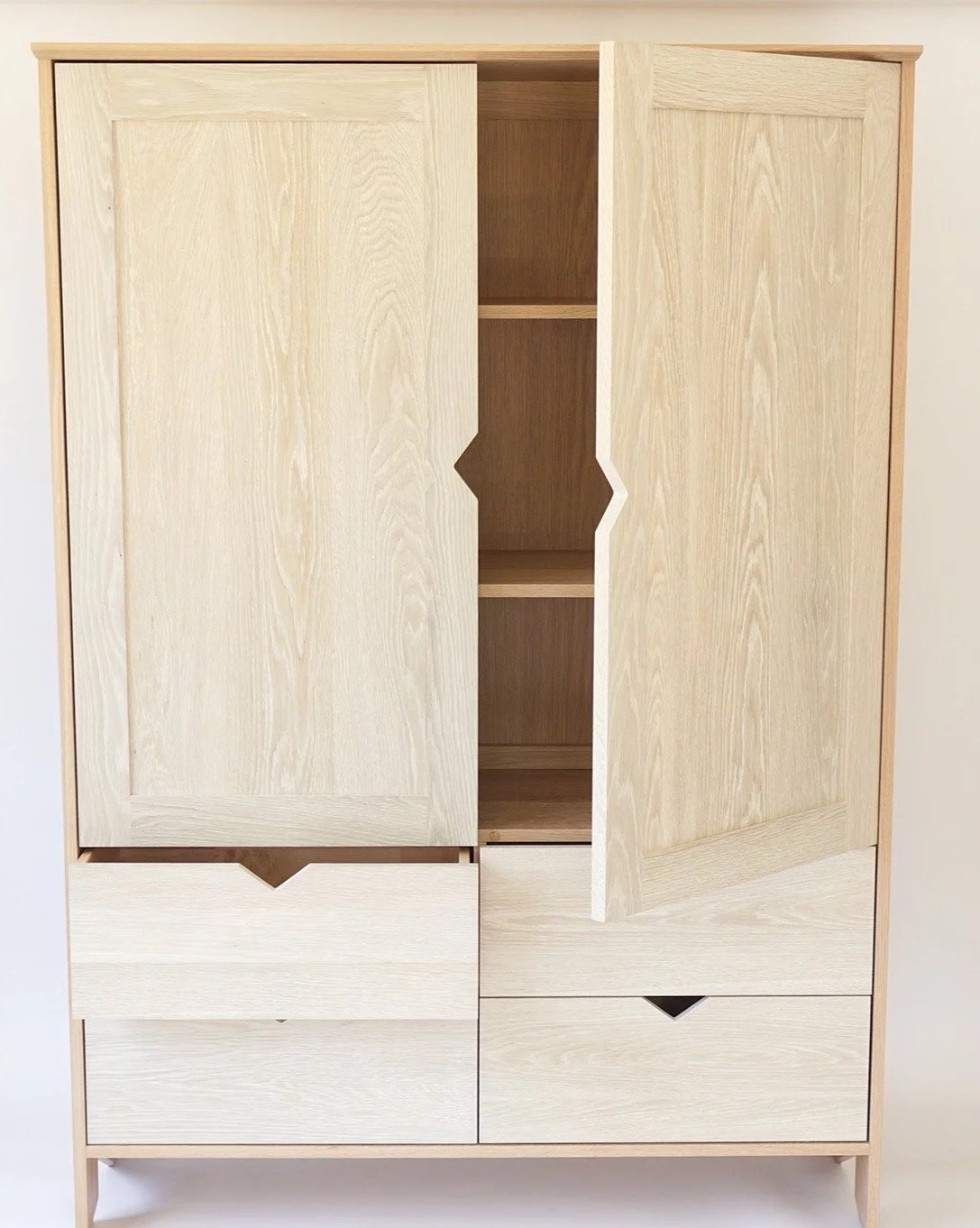 PHOEBE ARMOIRE