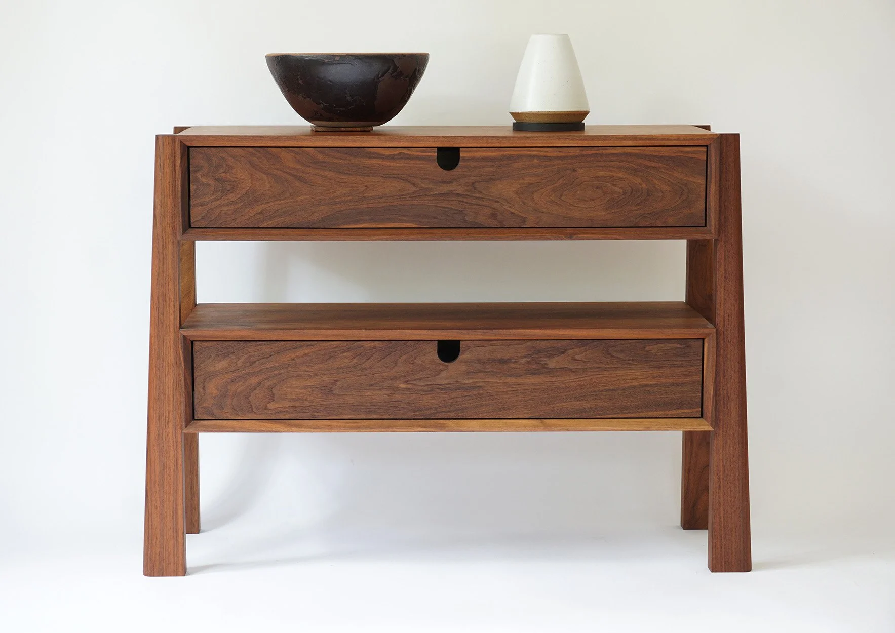 HeilnerConsole.Walnut.3.web.jpg