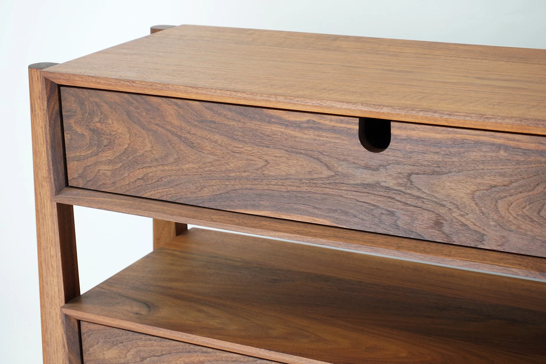 HeilnerConsole.Walnut.2.web.jpg