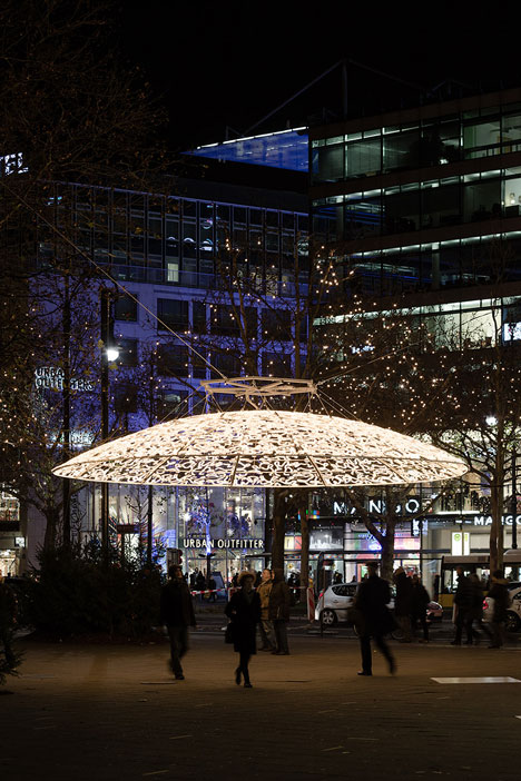 Christmas-Lights-Berlin-by-Brut-Deluxe_dezeen_19.jpg