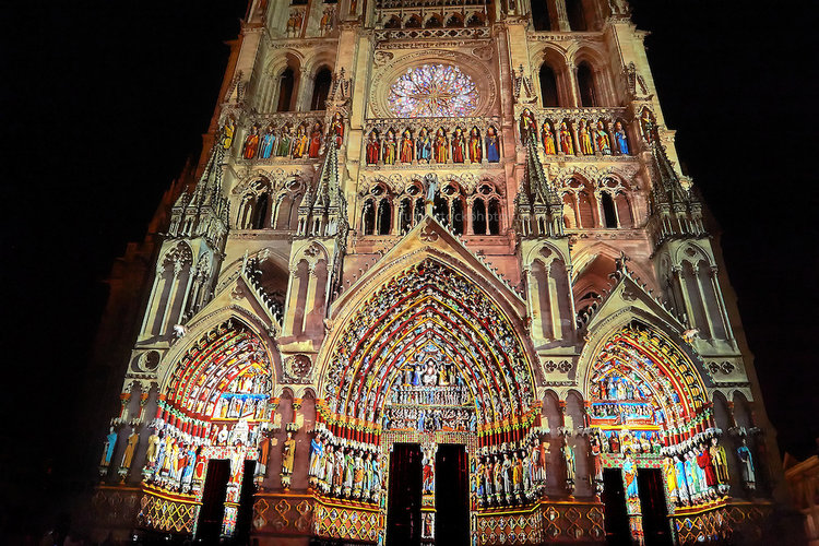 PWP88470-237-Amiens-Cathedral-Light-Show.jpg