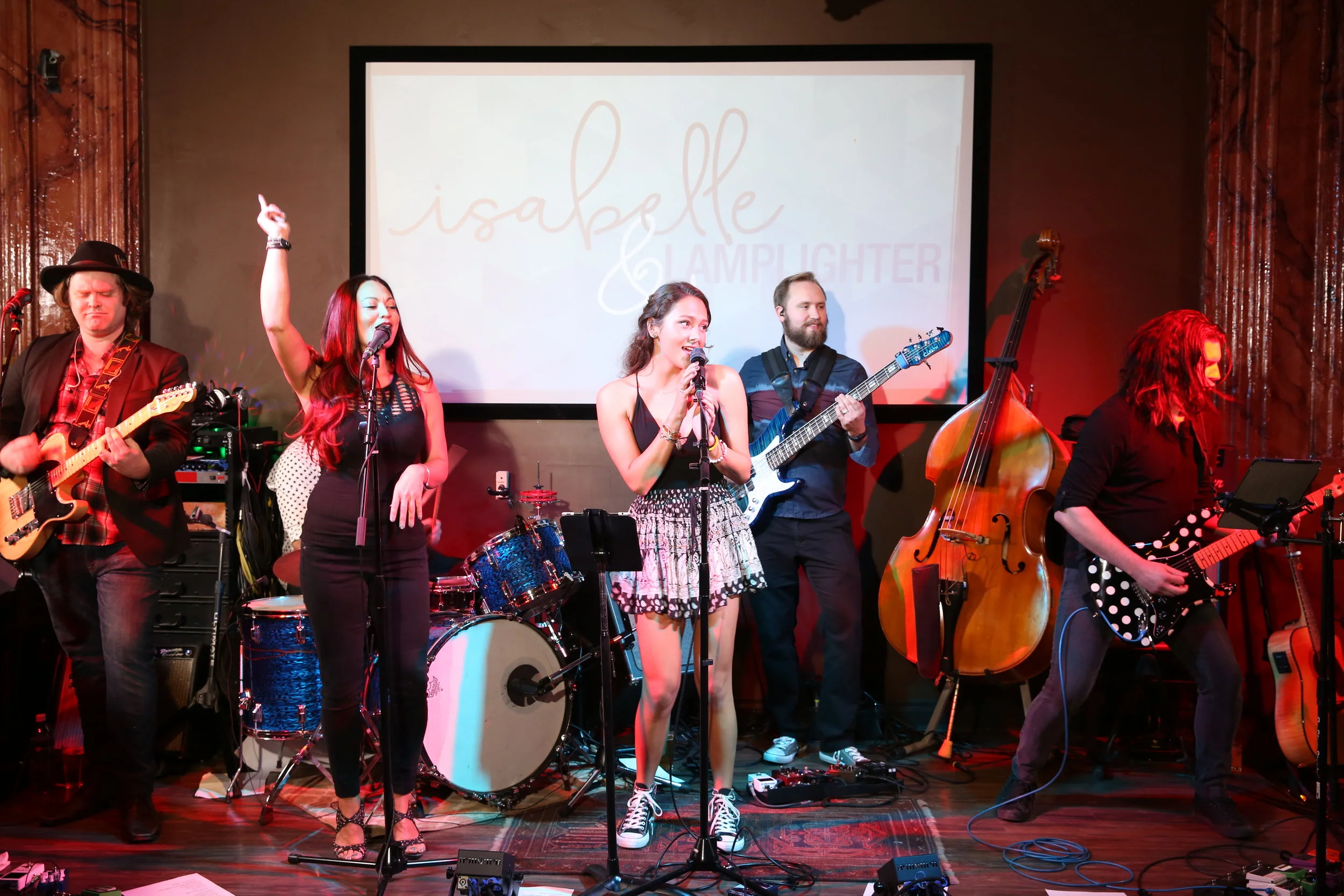  Isabelle Fries and Lamplighter - some fun on stage 