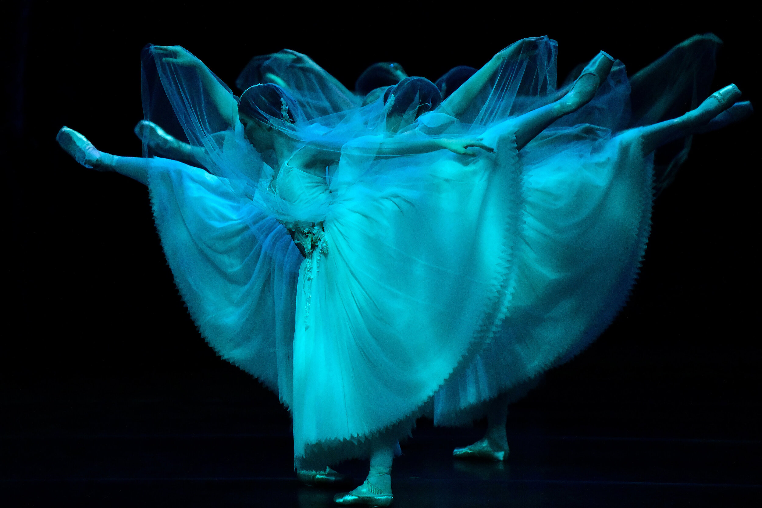  Ballet dancers from the Australian Ballet perform during a dress rehearsal of the ballet classic 'Giselle' at the Sydney Opera House, Sydney, Tuesday, April 28, 2019.  Created in 1986 by Maina Gielgud, former Artistic Director of The Australian Ball