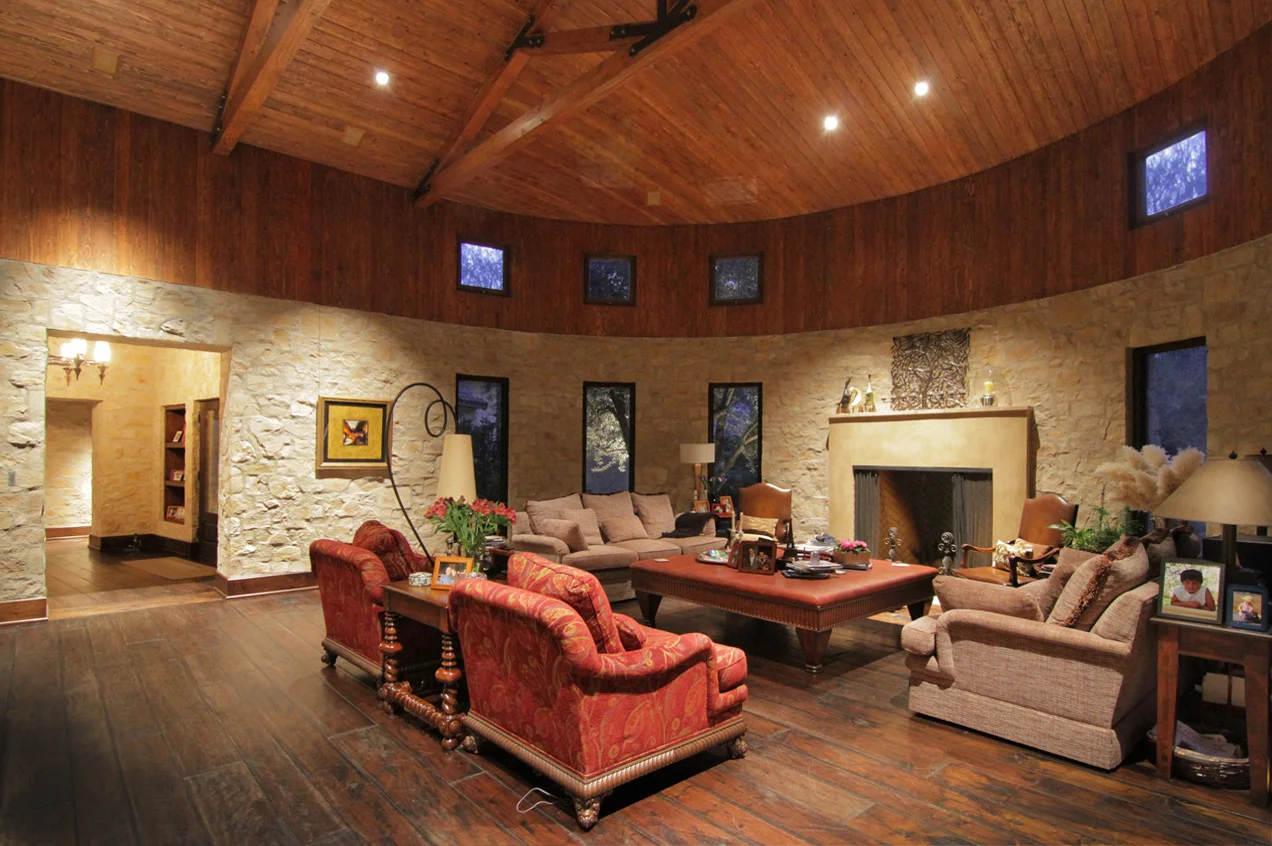 GREAT-ROOM_IMG_7377c4 copy.jpg