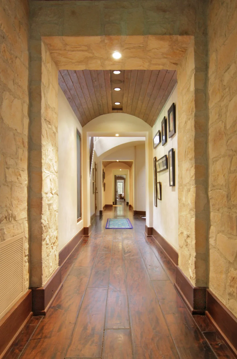 HALLWAY1d-4.jpg