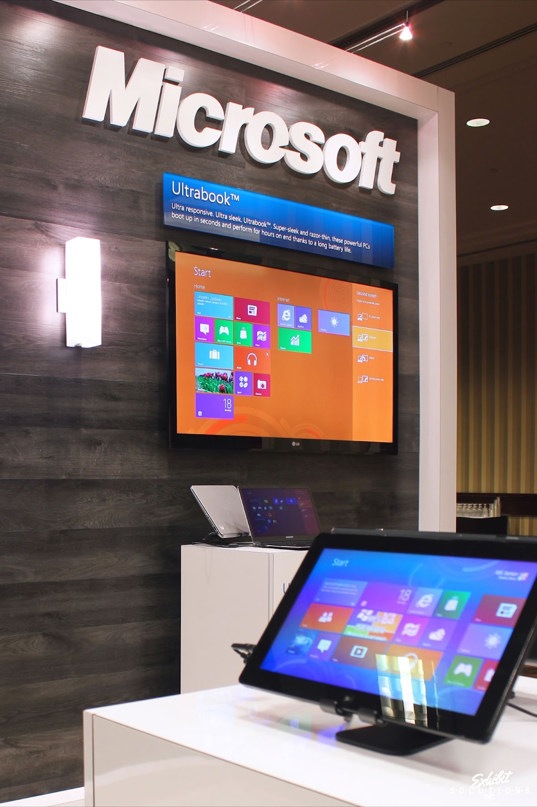 Exhibit Solutions - Microsoft - Future Shop Home Office Show 2012 - 04.JPG