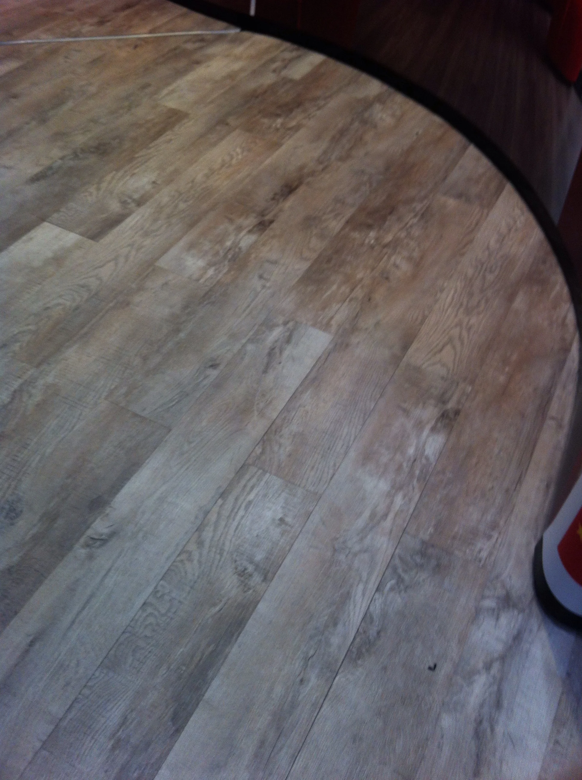 Booth Flooring: carpet, vinyl, interlocking tiles, grass,...