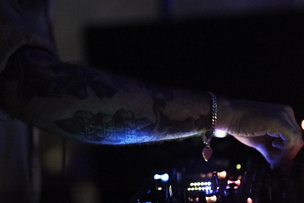 Andrew Weatherall Live at Basics 20 London