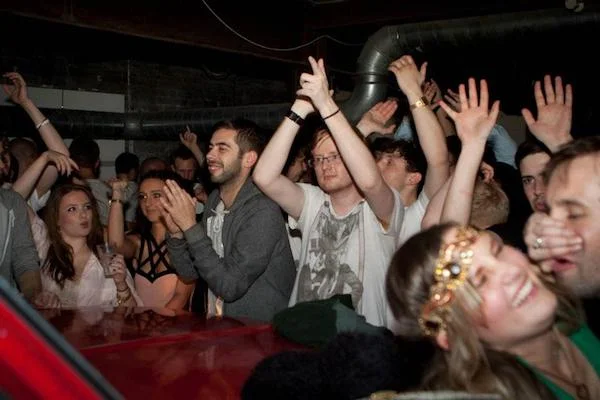 I see you baby ! Damian from Zutech / The Warehouse Project spotted by mystery girl.