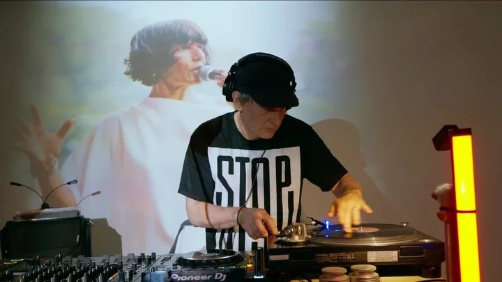 WARCHILD 20:20 CHALLENGE COMPLETED

Thank you all.

It has been such an overwhelmingly positive experience to see everyone come together for @warchilduk raising money in support of children affected by war. 

Thank you so much for donating or giving 