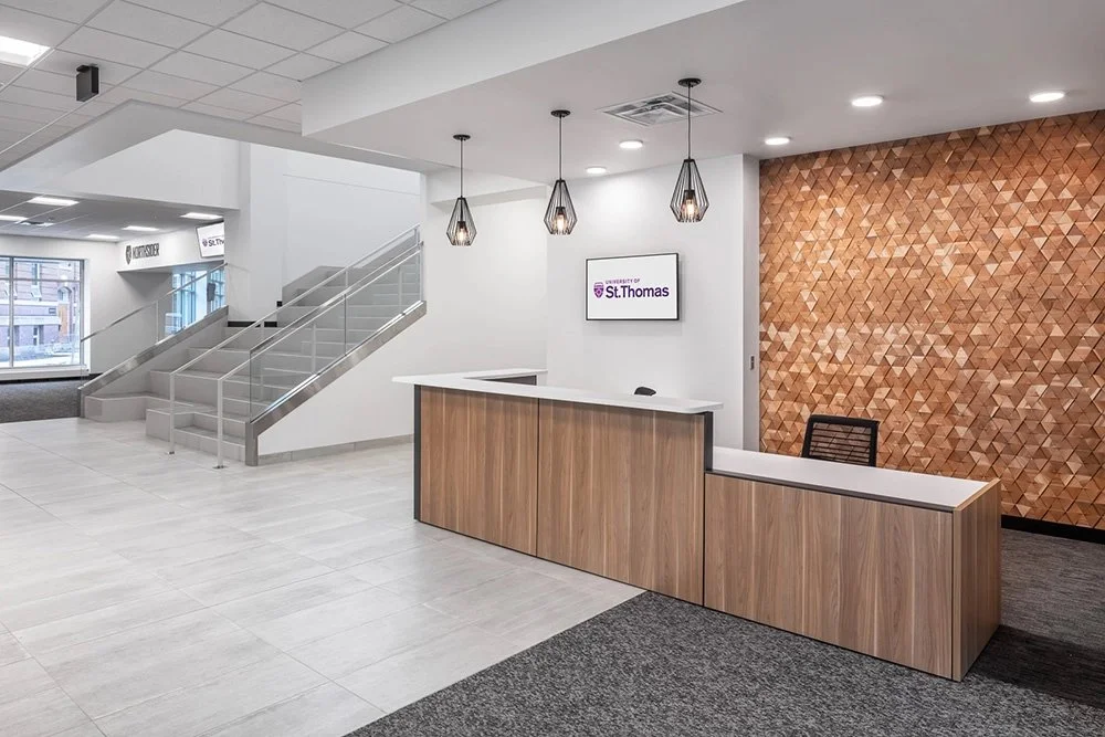 07_University-of-St-Thomas-Tommie-North-Residence-Hall_lobby-and-reception.jpg