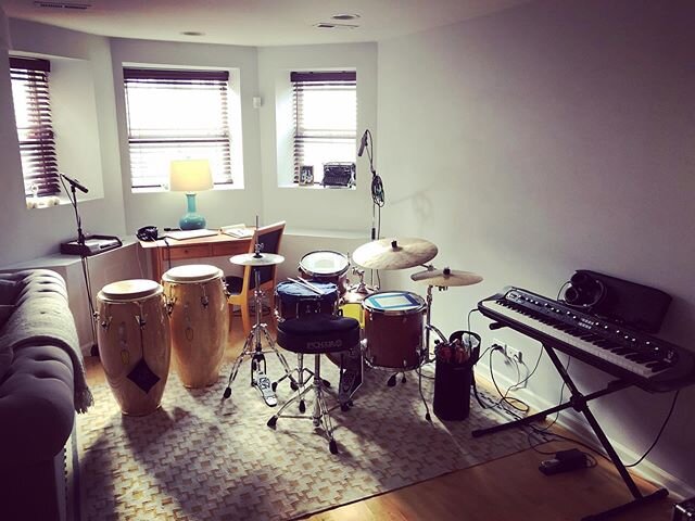 Good morning remote learning studio. So nice to see you. Anyone up for a zoom lesson!? Hit me up!

#chicagopercussionlessons #remotelearning #socialdistancing #drums #percussion #musicstudio