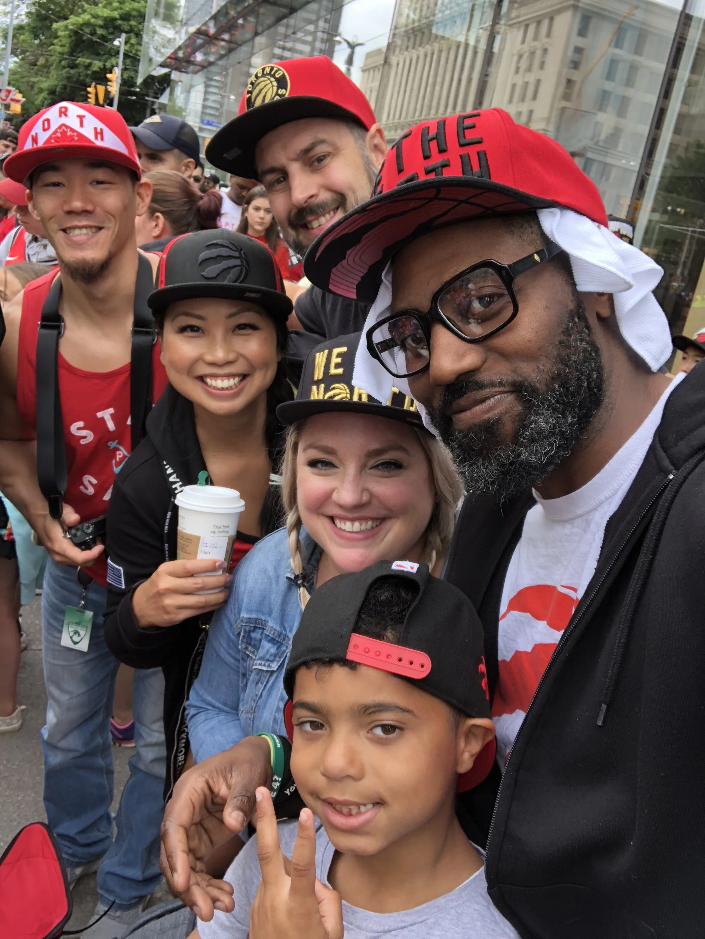 Was awesome to see some old friends from our Agincourt Church/One Church days (Chris and Christine Martin & Jeff and Genie Liu). They were one set of a few friends I got to check in with while waiting for the team.