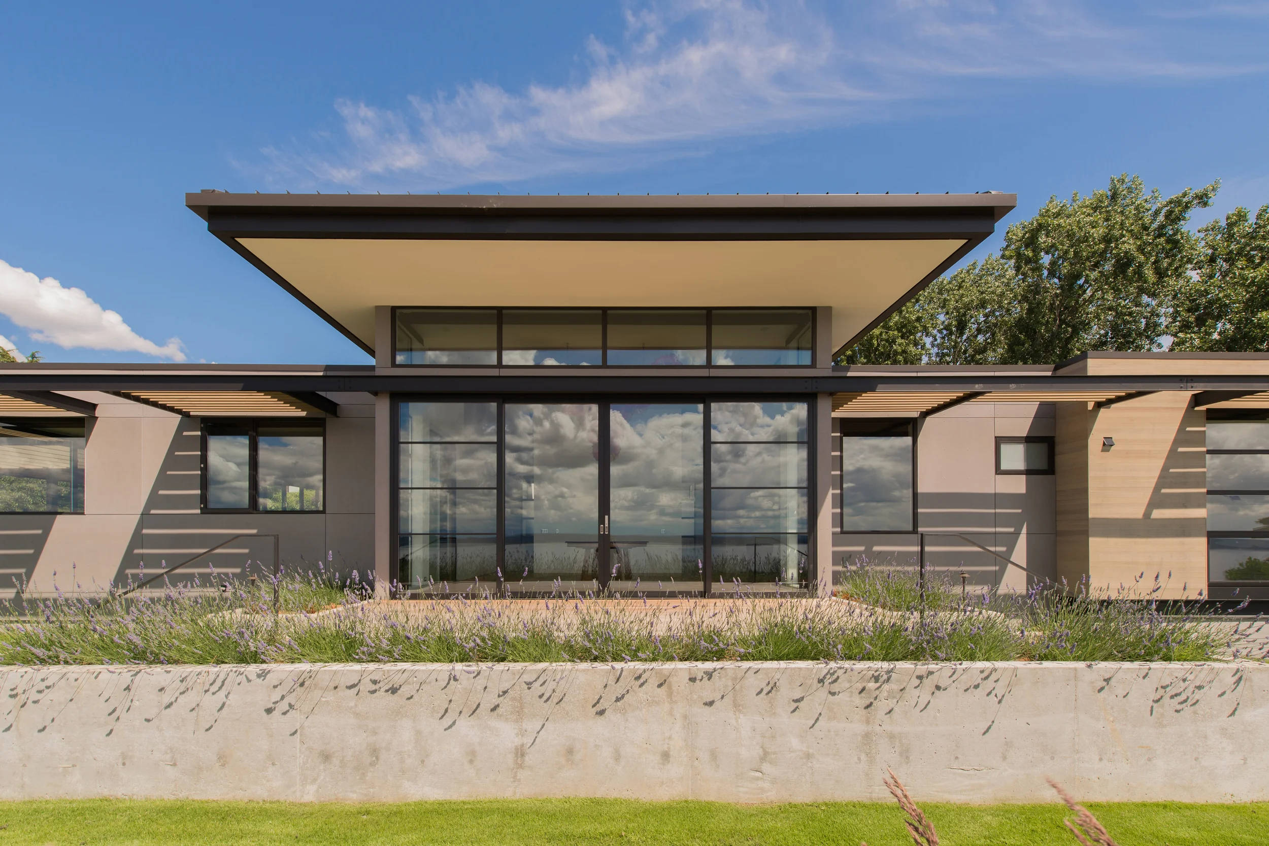 House + Guesthouse