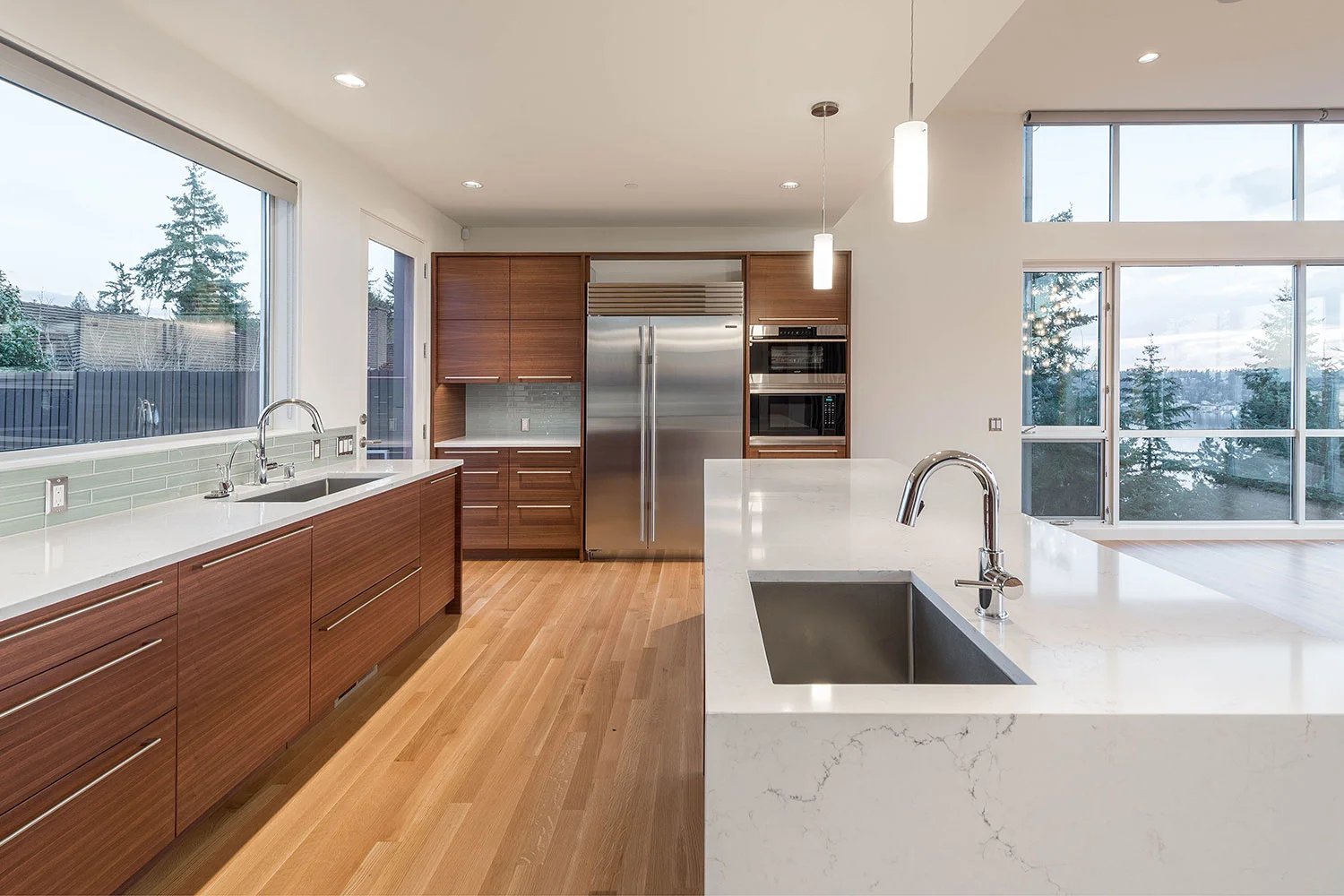 BUILD-LLC-Pham-Int-Kitchen-05-HDR#.jpg