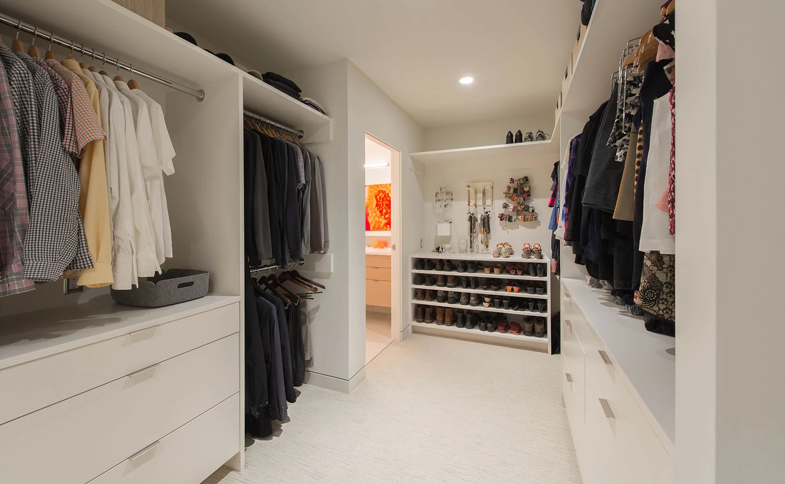 BUILD-LLC-CSH2016-Int-Master-Closet-01.jpg