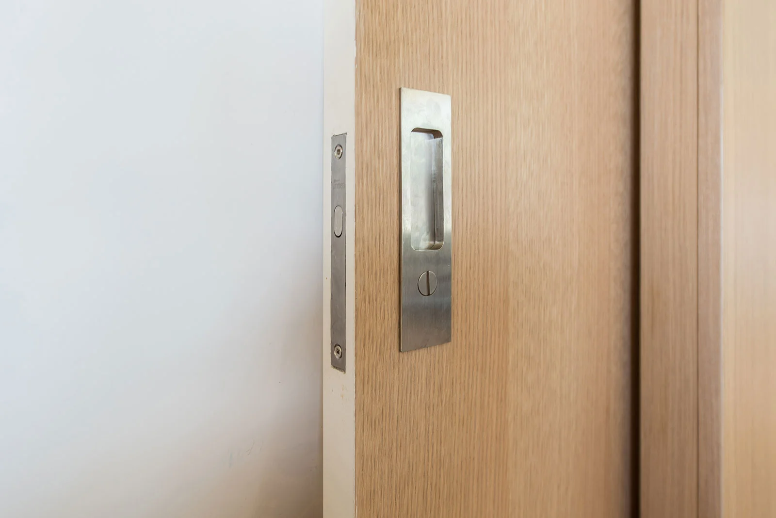 BUILD-LLC-CSH-detail-pocket-door-01.jpg